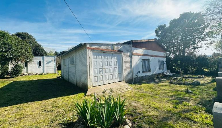 2 CASAS SOBRE GRAN PARQUE