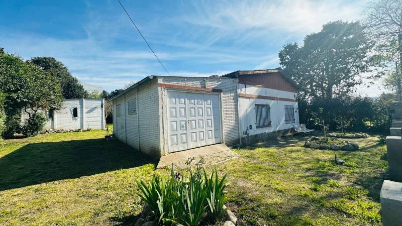 2 CASAS SOBRE GRAN PARQUE