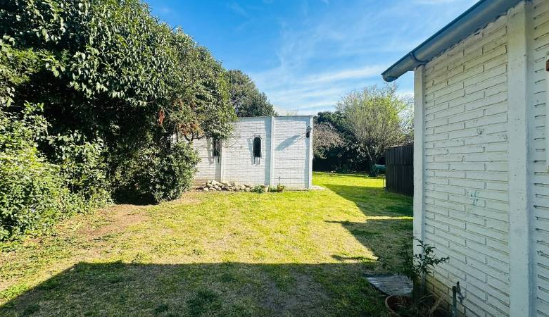 2 CASAS SOBRE GRAN PARQUE